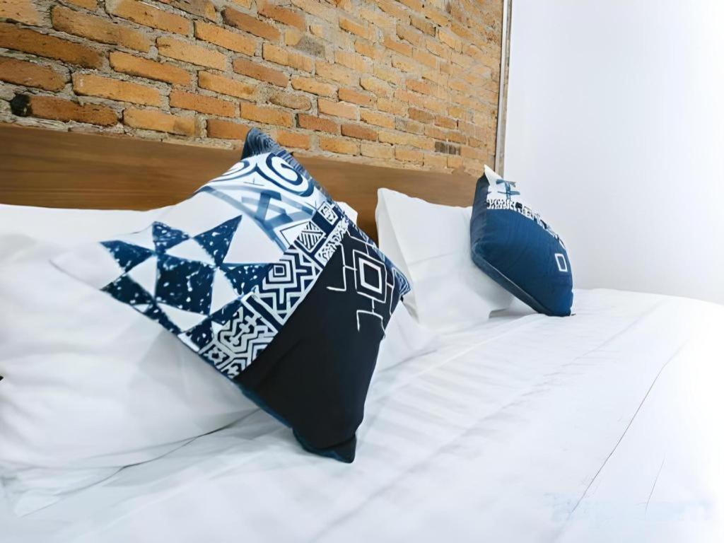 Hug Inn Phrae Extérieur photo